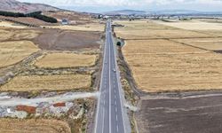 Büyükşehir Türkoğlu’nda Caddeleri Bir Bir Yeniliyor