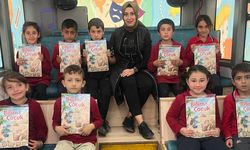 Bir Otobüs Bin Hayal; Mobil Çocuk Kütüphanesi Çocuklarla Buluştu