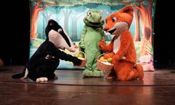 Büyükşehir, “Sevimli Dinozor Dobizor” ile Minikleri Sanatla Buluşturdu