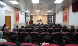 Şampiyon Sporcu Fatma Gül Güler, Gençlerle Deneyimlerini Paylaştı