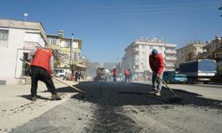 Yollarda Asfalt Çalışması Kesintisiz Sürüyor
