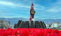 Şehir Çiçek Açtı; Kavşaklarda Görsel Şölen