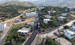 ONİKİŞUBAT KIRSALINDA YOL YATIRIMLARI ARTARAK SÜRÜYOR
