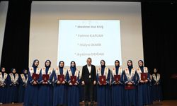 BAŞKAN GÖRGEL, 70 HAFIZIN MEZUNİYET SEVİNCİNE ORTAK OLDU