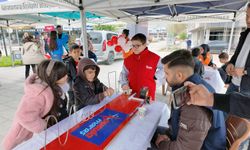 BİLİM OTOBÜSÜ GENÇLERİ UYGULAMALI ETKİNLİKLERLE BULUŞTURDU