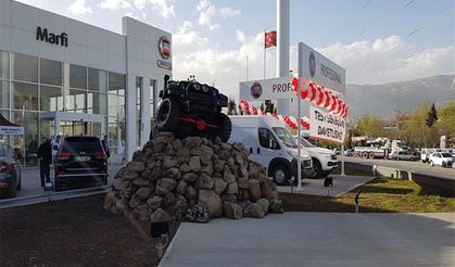 Marfi Otomotiv Başarıya Doymuyor: 2024'ün Gümüş Bayisi Oldu!