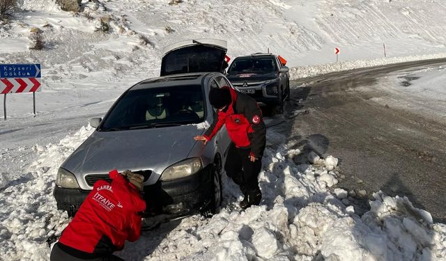 İtfaiyenin Desteği Soğuk Havada Yürekleri Isıttı