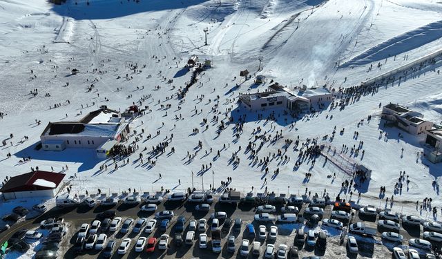 Yedikuyular, Yılbaşı Tatilinde Ziyaretçi Akınına Uğradı