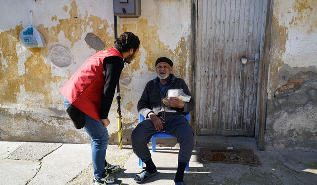 Ulu Çınarlara Her Gün Sıcak Bir Dokunuş