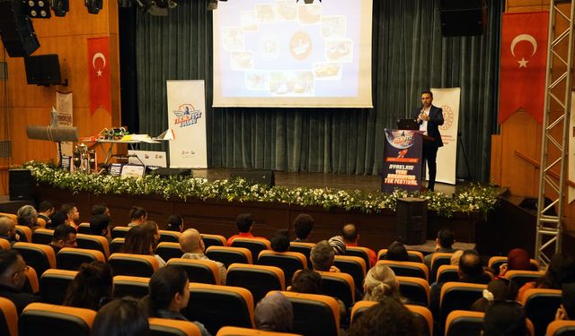 Büyükşehir, Teknolojiye İlgi Duyan Gençler İçin Seminer Düzenledi