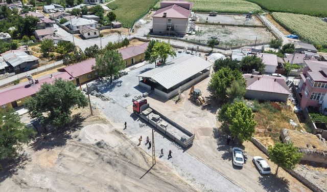 Büyükşehir’den Elbistan Alembey’in Sosyal Tesisine Düzenleme