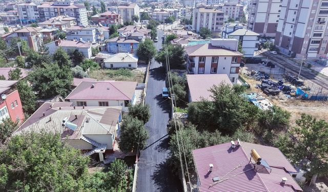 Büyükşehir, Elbistan’da Bir Mahallenin Daha Ulaşımını İyileştirdi