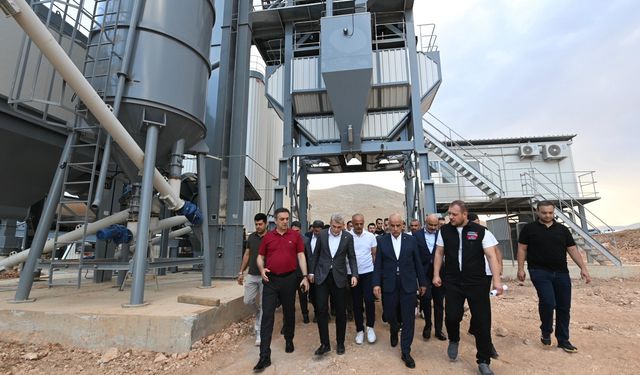 Görgel ve Kirişci, Kuzey İlçelerin Yol Ağına Güç Katacak Tesiste İncelemelerde Bulundu
