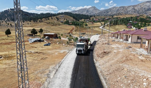 Göksun Kırsalında da Konforlu Ulaşım İçin Büyükşehir Görev Başında