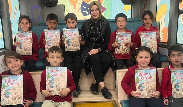 Bir Otobüs Bin Hayal; Mobil Çocuk Kütüphanesi Çocuklarla Buluştu