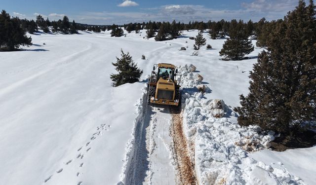 Büyükşehir’den Göksun Kırsalında Olumsuz Hava Koşullarıyla Etkin Mücadele