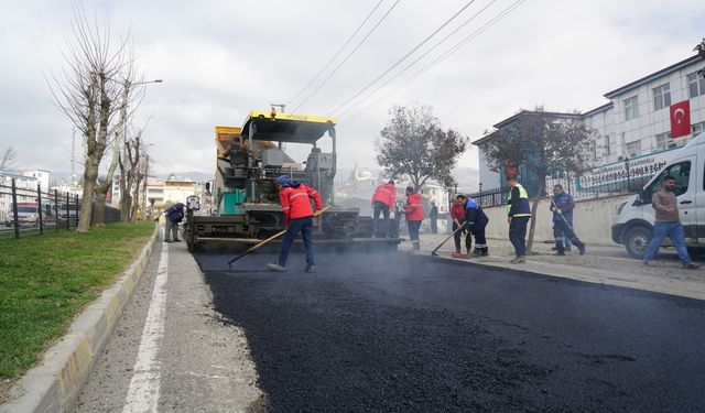 Büyükşehir’den Dulkadiroğlu ve Onikişubat’ta Asfalt Seferberliği