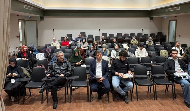 Edebiyat Şehrinde Sanat Konuşuldu