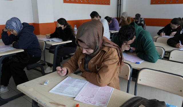 Gençler Gerçek Sınav Atmosferini Büyükşehir’in Denemeleriyle Yaşıyor