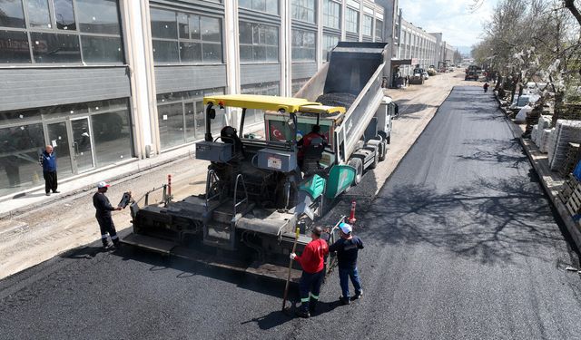 Büyükşehir, Toptancılar Sitesi Yollarını Yeniliyor