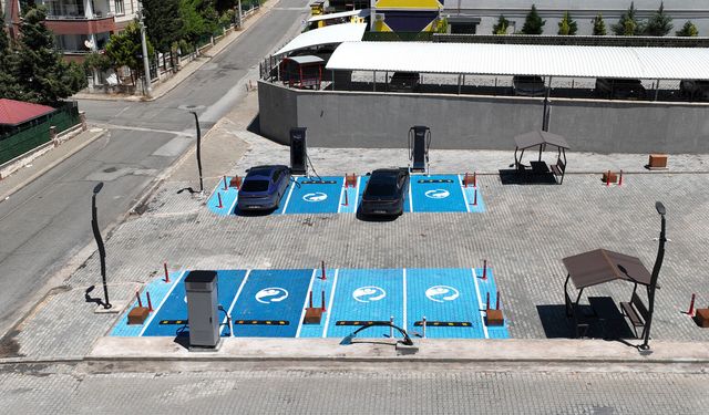 Büyükşehirden Elektrikli Araç Şarj Altyapısında Türkiye’ye Örnek Yatırımlar