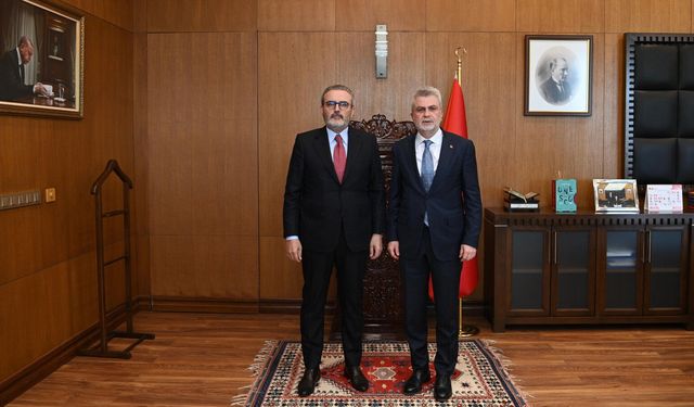 Başkan Görgel, AK Parti MKYK Üyesi Mahir Ünal’ı Makamında Ağırladı