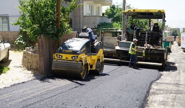 Büyükşehir, Aslanbey Mahallesi’nde Asfalt Mesaisine Başladı