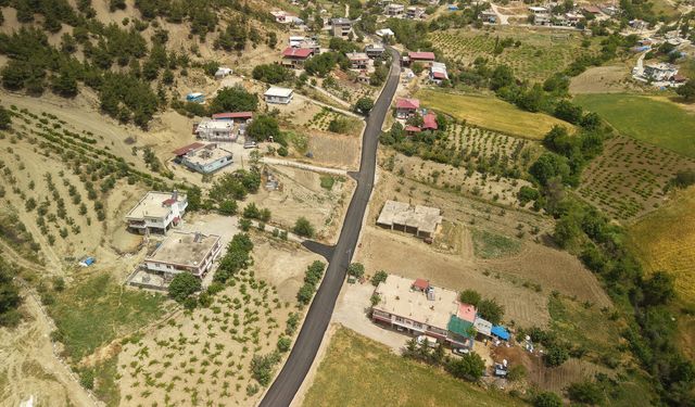 Büyükşehir, Bulutoğlu’nun 4 Kilometrelik Ana Yolunu Sıcak Asfaltla Buluşturuyor