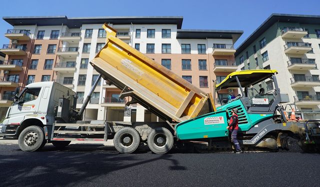 Büyükşehir, Trabzon Bulvarı’nda Son Kat Asfalt Serimine Başladı