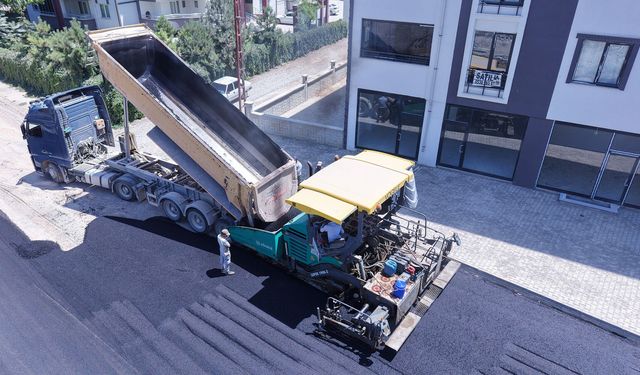 ELBİSTAN KÜMBET CADDESİ YENİ GÖRÜNÜMÜNE KAVUŞUYOR