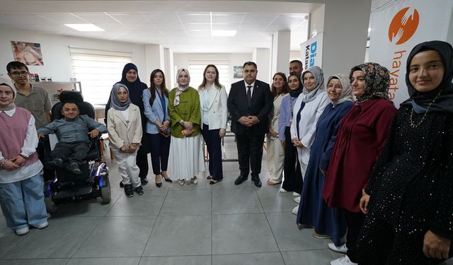 Engelsiz Yaşam Merkezi’nde Emek ve Başarı Sergisi