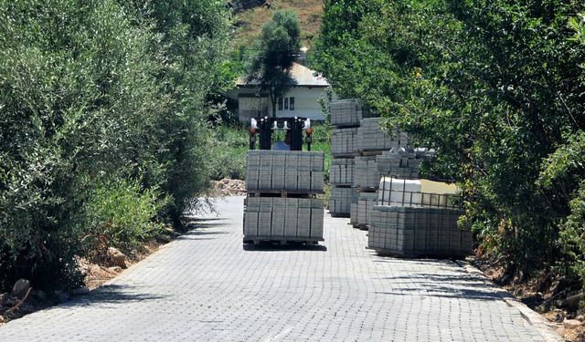 Büyükşehir, Göksun Kırsalında Ulaşım Konforunu Yükseltiyor