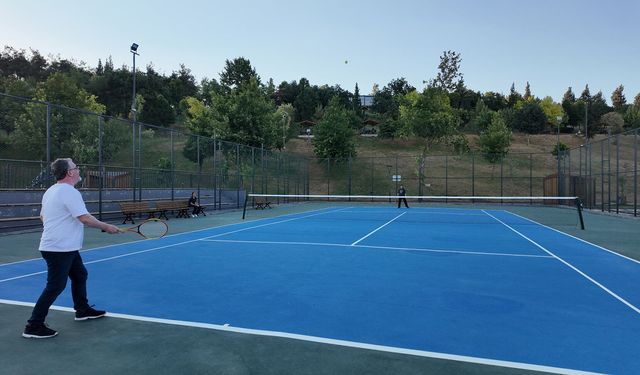 Büyükşehir, Tenis Kortlarında Çevrimiçi Rezervasyon Sistemini Başlattı