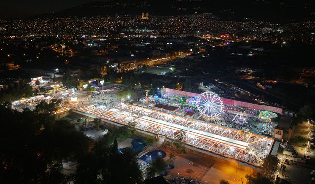 VATANDAŞLARDAN AĞUSTOS FUARI’NA TAM NOT