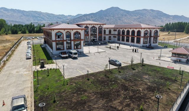 GÖKSUN’UN YENİ HİZMET BİNASINA BÜYÜKŞEHİR DOKUNUŞU