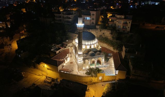 DEPREMDE HASAR ALAN 5 CAMİ DAHA YENİDEN İBADETE AÇILIYOR