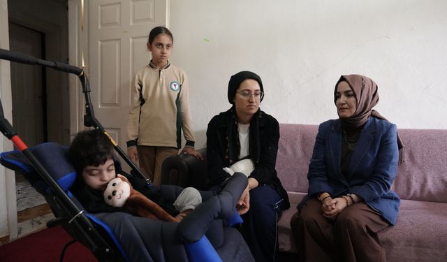 SEREBRAL PALSİ HASTALARI VE AİLELERİNE ANLAMLI DESTEK
