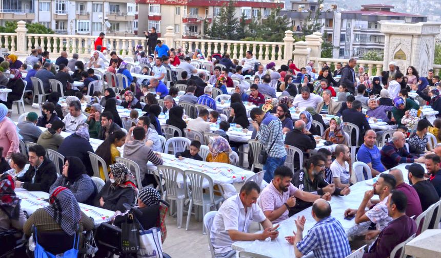 Kahramanmaraşlılar Ramazan Sofrasında Bir Araya Gelecek