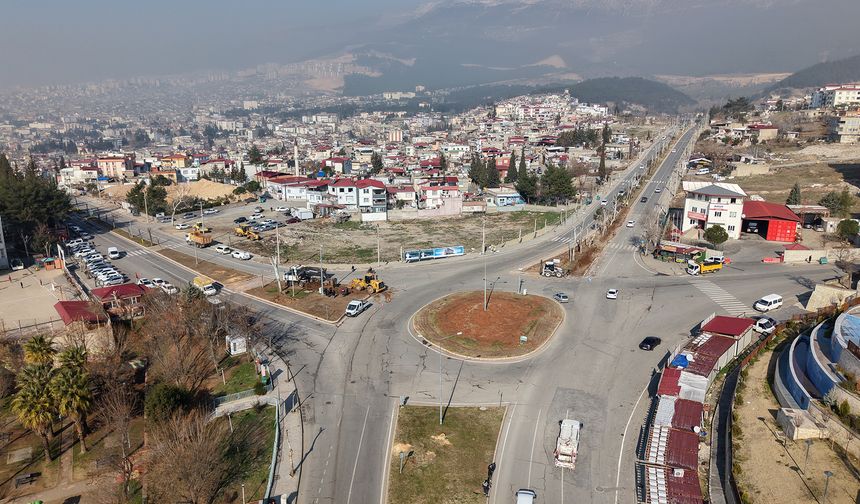 Büyükşehir, Sütçü İmam Kavşağı’nda Ulaşım Güvenliğini Artırıyor