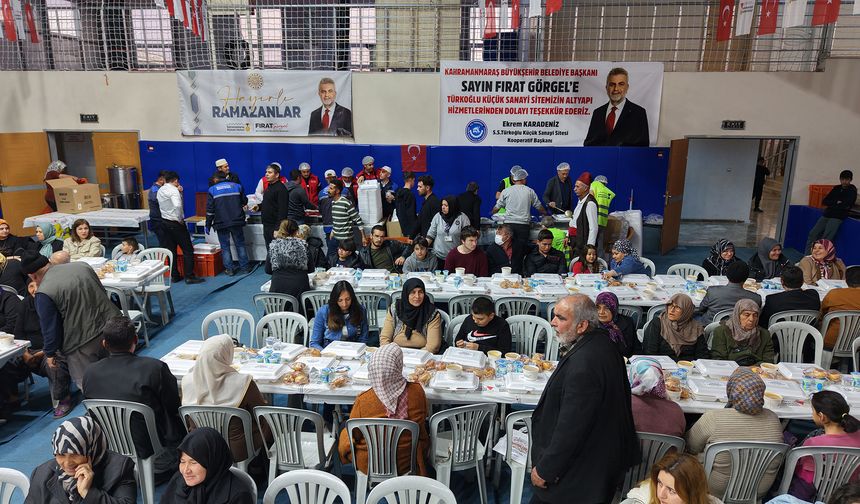 Büyükşehir Türkoğlu’nda Ramazan Sofrası Kurdu, Gönüller Bir Oldu