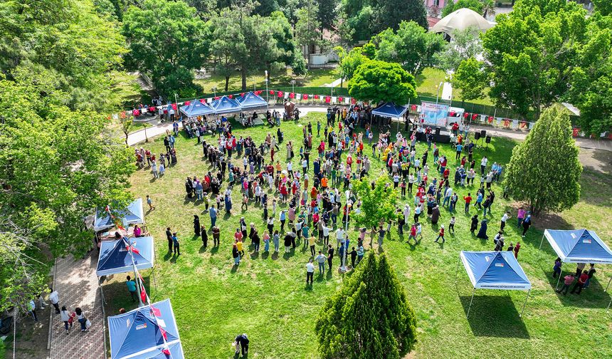 Büyükşehir’den Özel Vatandaşlara Renkli Şenlik