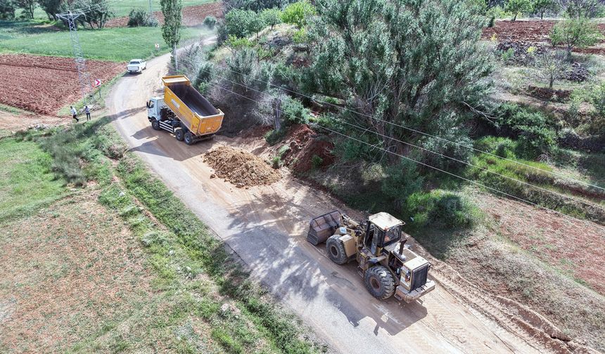 Büyükşehir, Afşin Kırsalında Daha Konforlu Ulaşım İçin Sahada