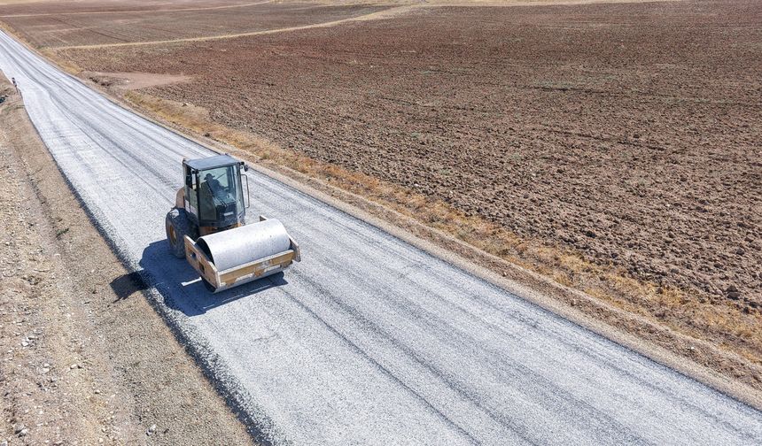 Elbistan’da 3 Mahallenin Daha Ulaşımı Büyükşehir’le İyileştiriliyor