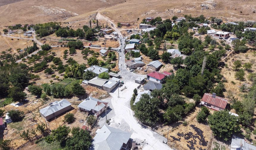 Elbistan Kırsalında Sarıyatak’ın Ulaşımını İyileştirmek İçin Büyükşehir Görev Başında