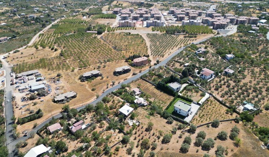 AKYAR TOKİ’DE YOL YENİLEMESİ BAŞLADI