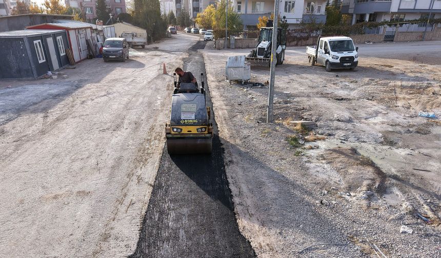 Elbistan’da Altyapının Ardından Yollar da Bir Bir Onarılıyor