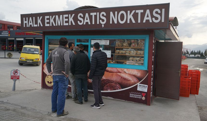 Büyükşehir, Günlük 50 Bin Halk Ekmeği İftar Sofralarıyla Buluşturuyor