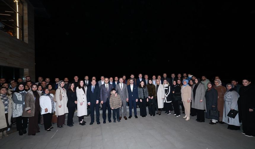 BAŞKAN, PARTİ YÖNETİMİYLE İFTARDA