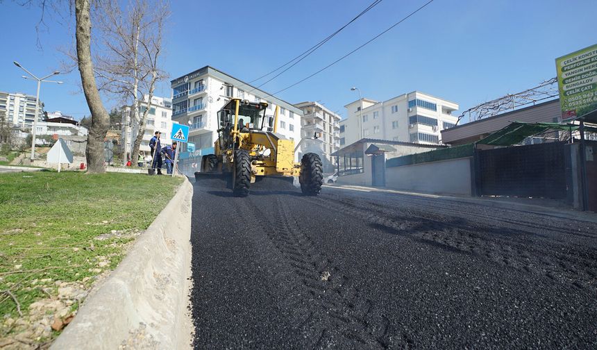 Büyükşehir Yol Yenilemelerini Durmaksızın Sürdürüyor