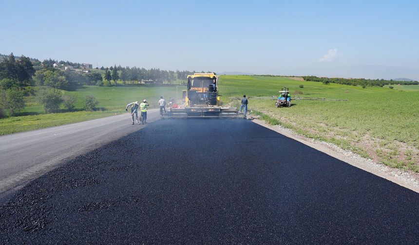 Elmalar – Çokyaşar Yolu Sıcak Asfalt ile Kaplanıyor